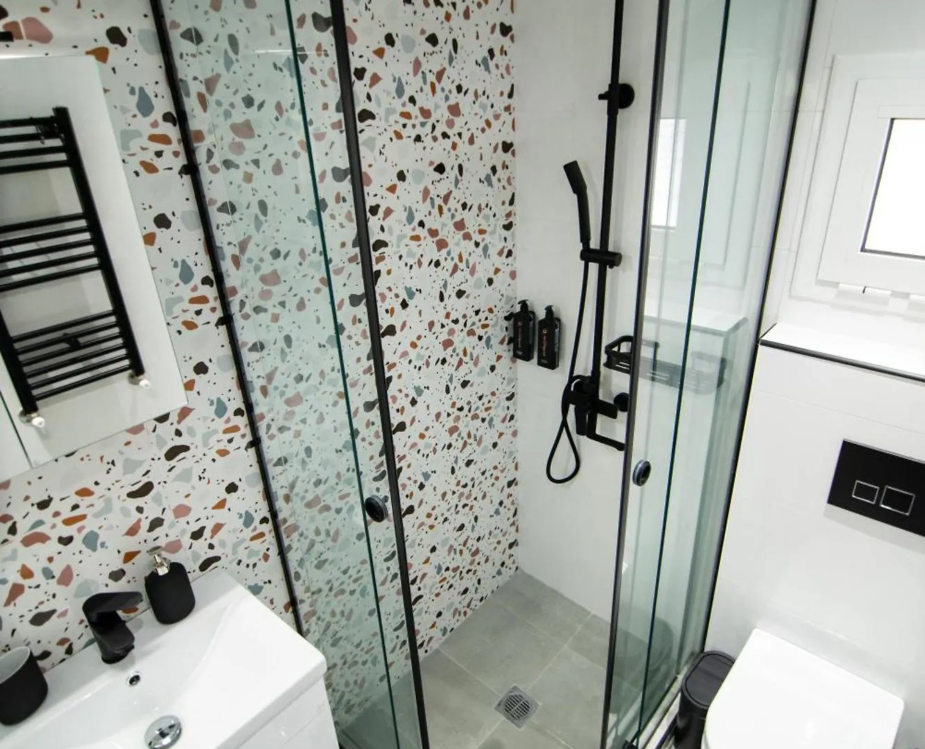 Elcada Apartments-Ano Poli Thessaloníki 0*,
