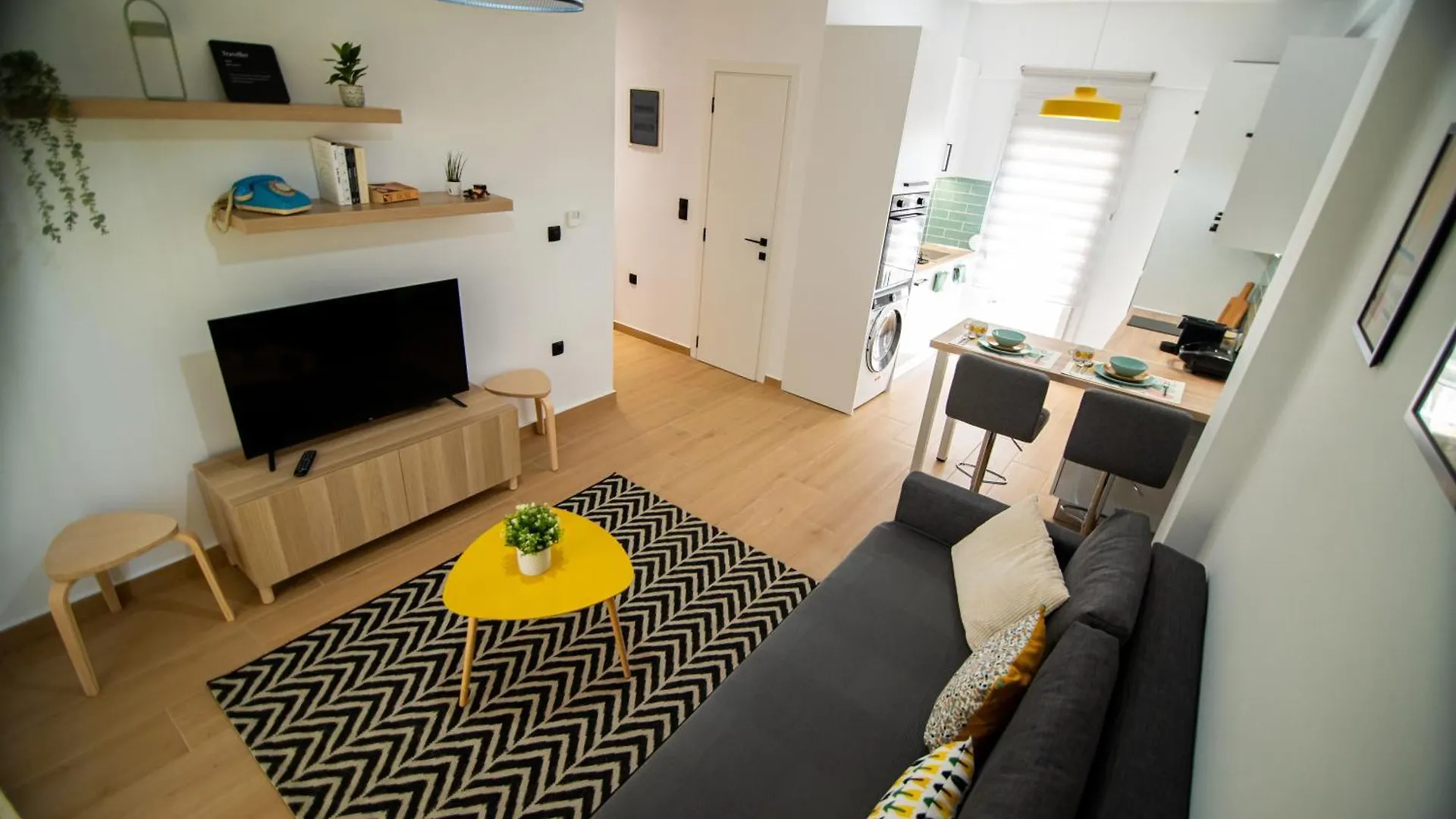 Elcada Apartments-Ano Poli Thessaloníki 0*,